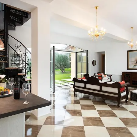 Βίλα Aneli Luxury - Semeli *